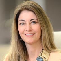LinkedIn Headshot for Pittsburgh Business woman